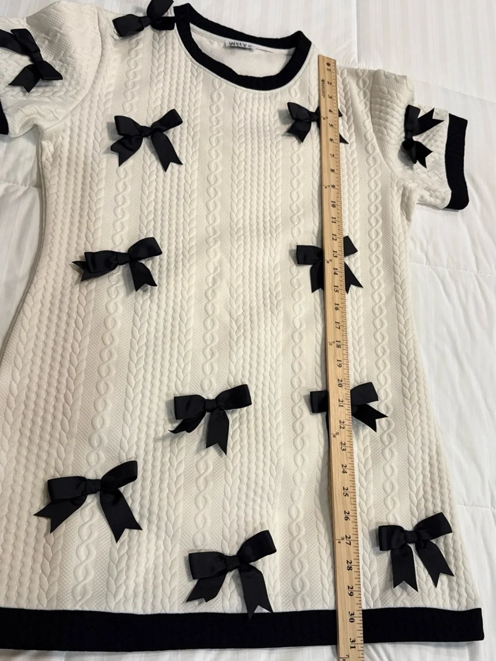 WHY Dress Women’s Textured Knit Shift Dress Short Sleeve Bow Cream & Black L